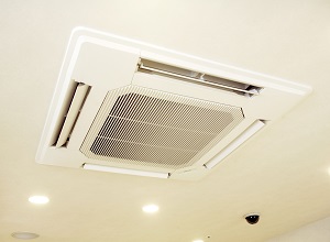 天井取付型エアコンクリーニング　«簡易洗浄»